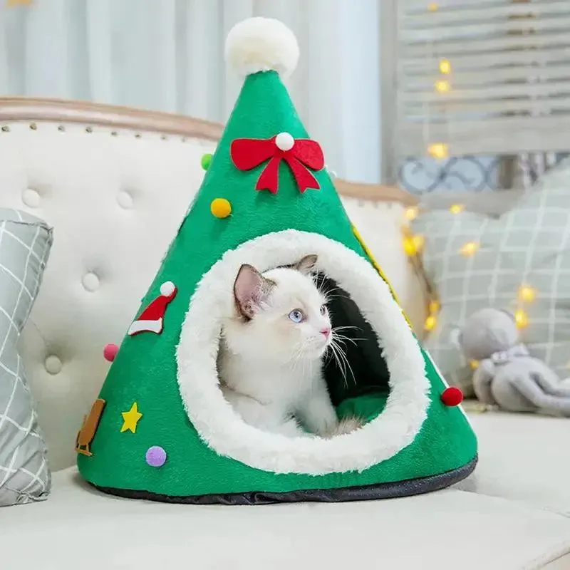 Durable Christmas Cat Hut Cottage