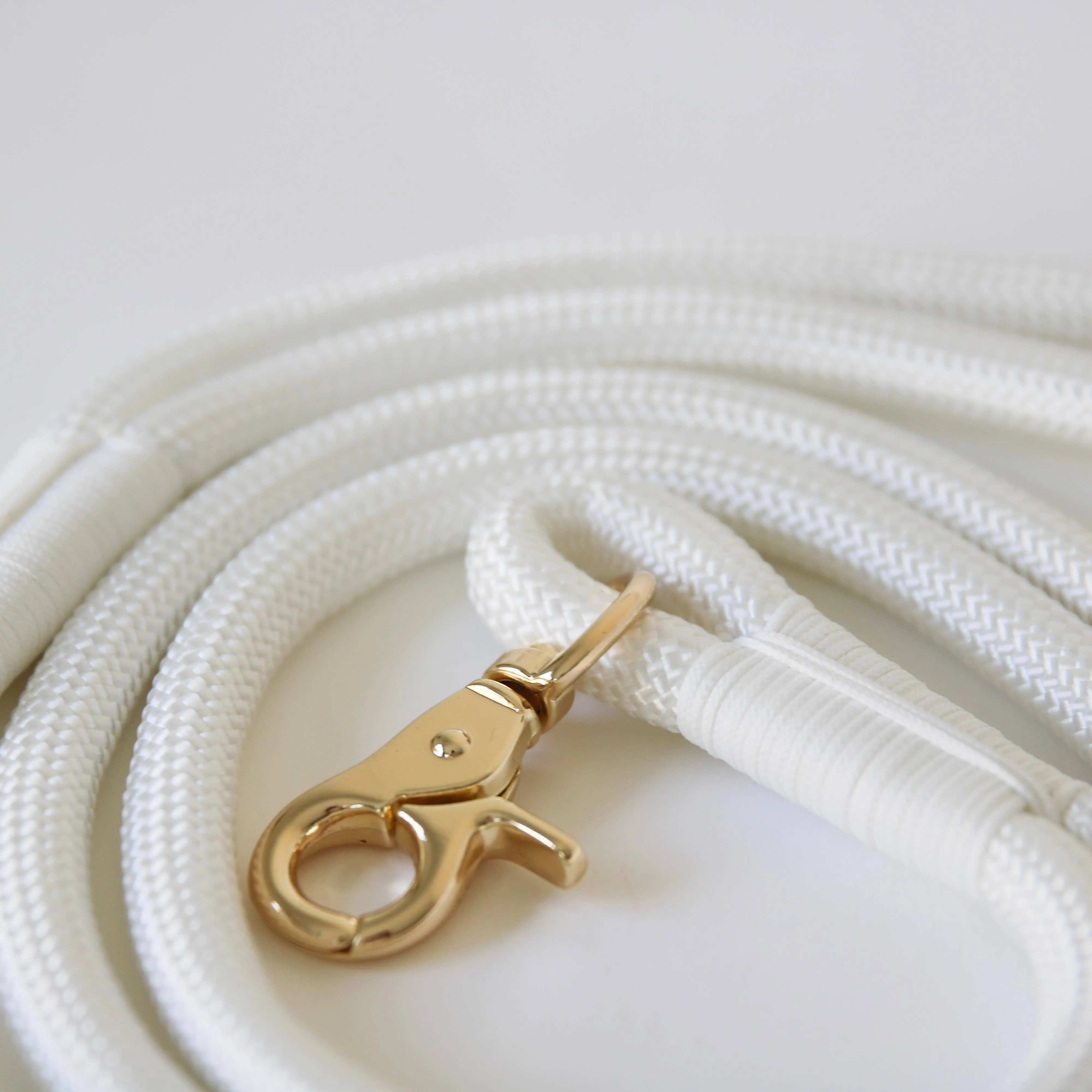 furlou braided rope leash - white