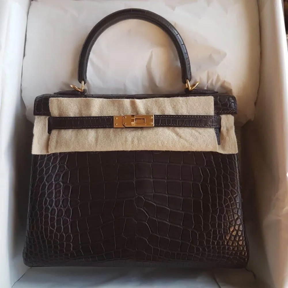 Hermès Kelly 25 Prunoir Alligator Mississippi Matte Gold Hardware GHW