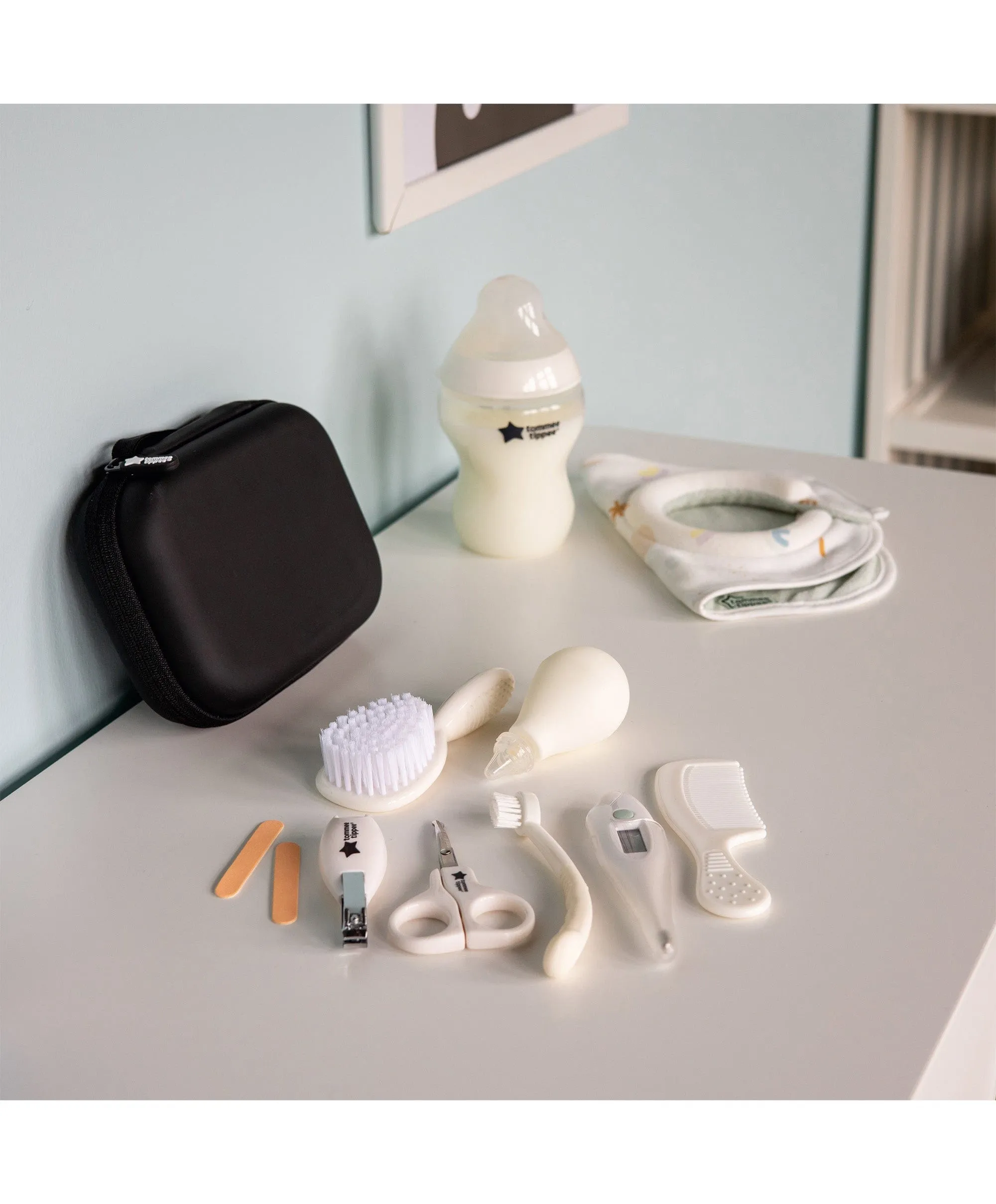 Tommee Tippee Closer to Nature Healthcare and Grooming Kit